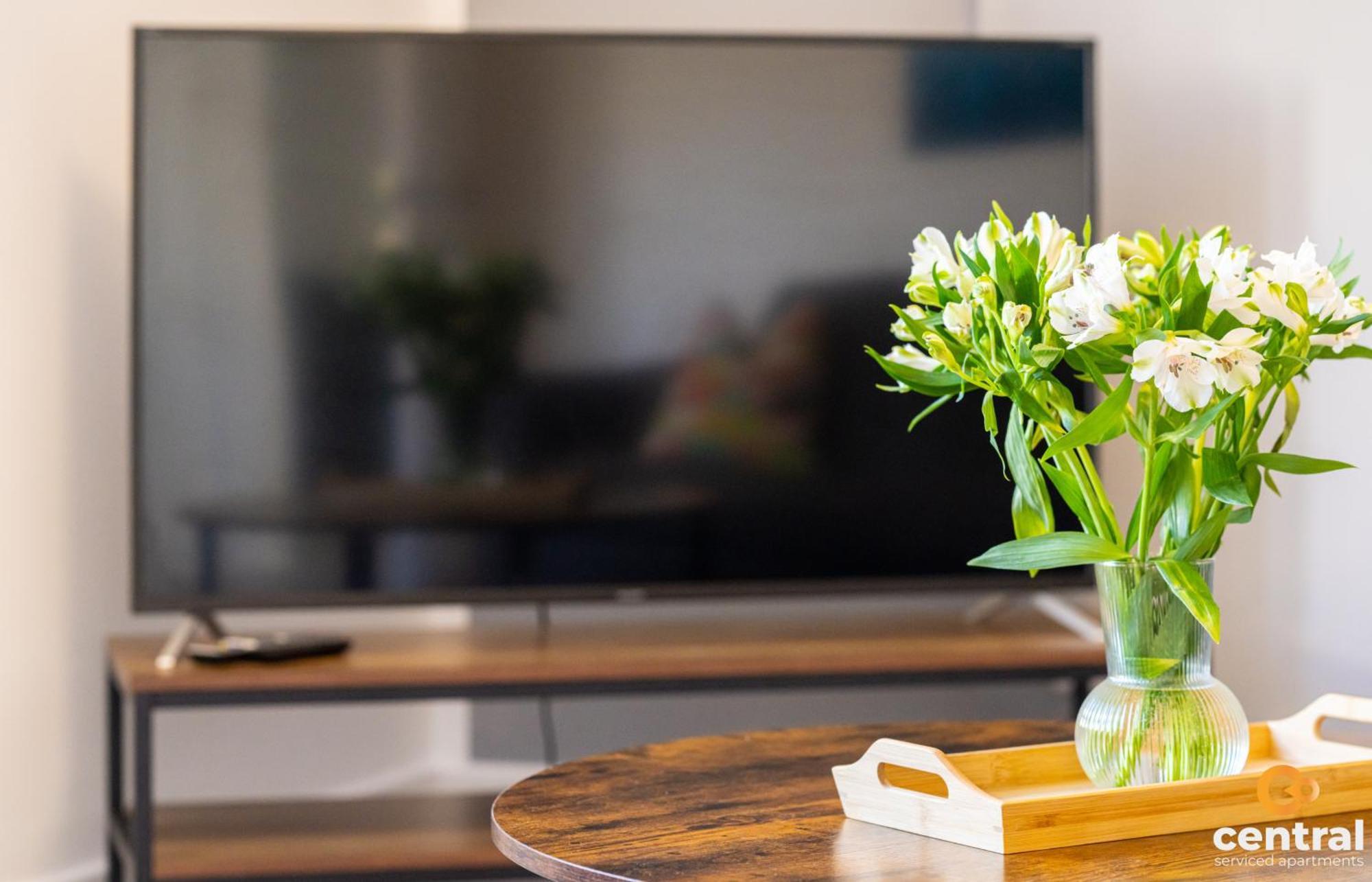 Central Serviced Apartments - 2 Bedroom - Free Street Parking - Fast Wifi - Smart Tvs In All Rooms - Ground Level - Family Neighbourhood - 3 X Double Beds - Heating 24-7 - Trade Stays - Weekly & Monthly Offers دندي المظهر الخارجي الصورة