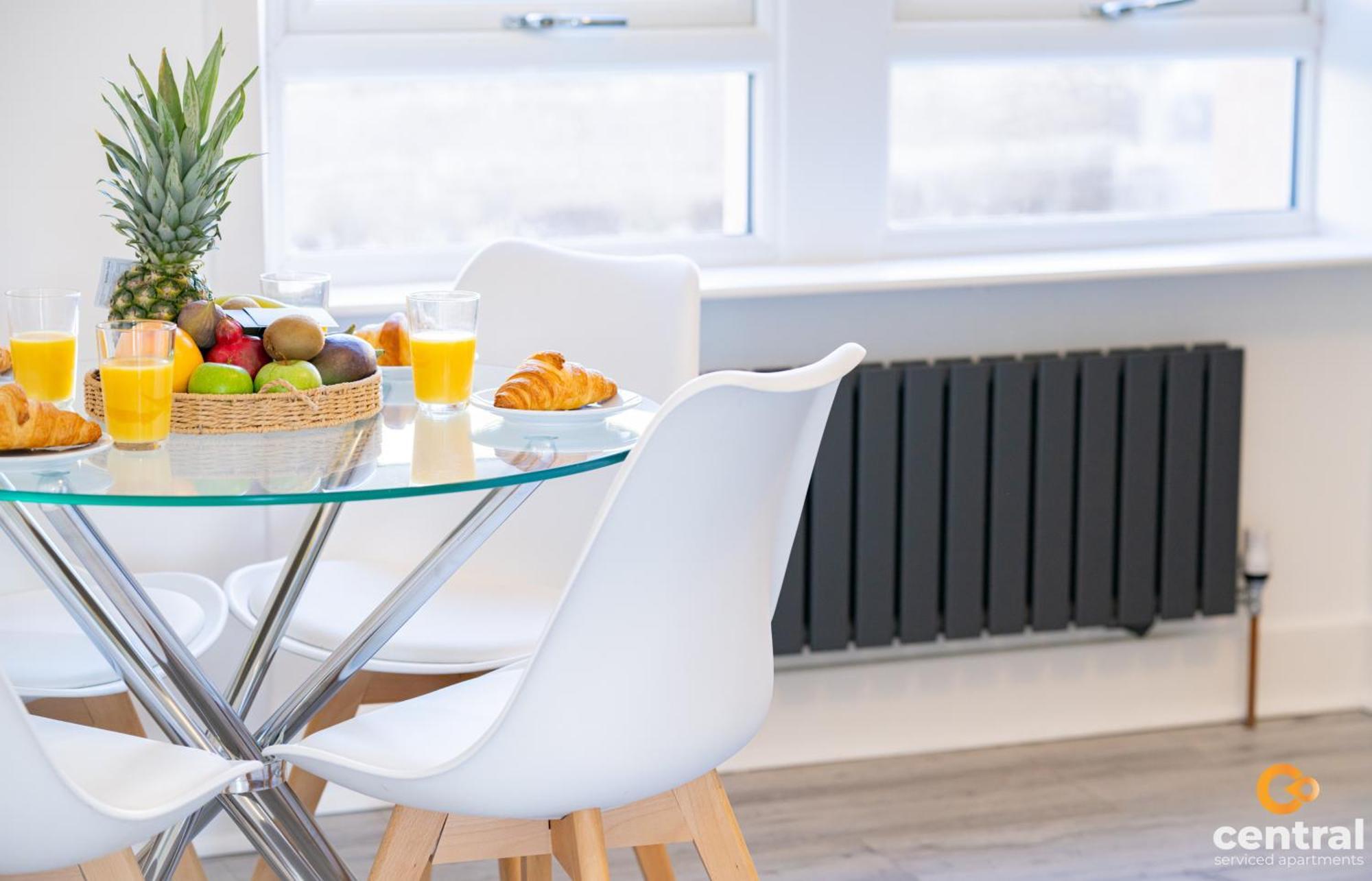 Central Serviced Apartments - 2 Bedroom - Free Street Parking - Fast Wifi - Smart Tvs In All Rooms - Ground Level - Family Neighbourhood - 3 X Double Beds - Heating 24-7 - Trade Stays - Weekly & Monthly Offers دندي المظهر الخارجي الصورة